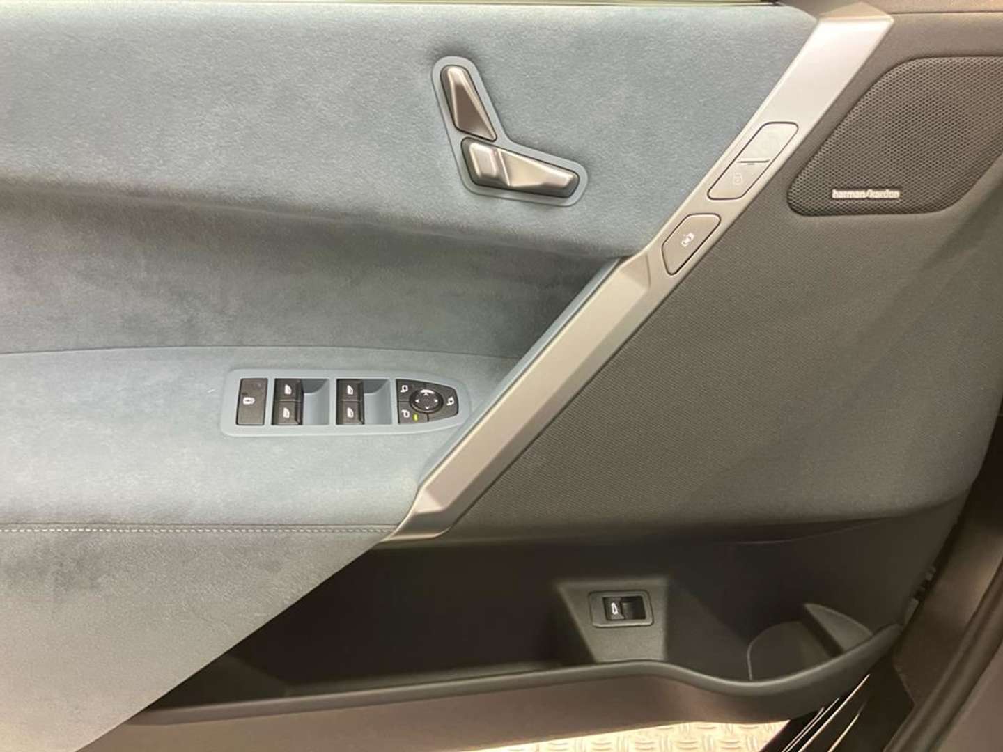 BMW IX - 2025 - Joinsteer - #18