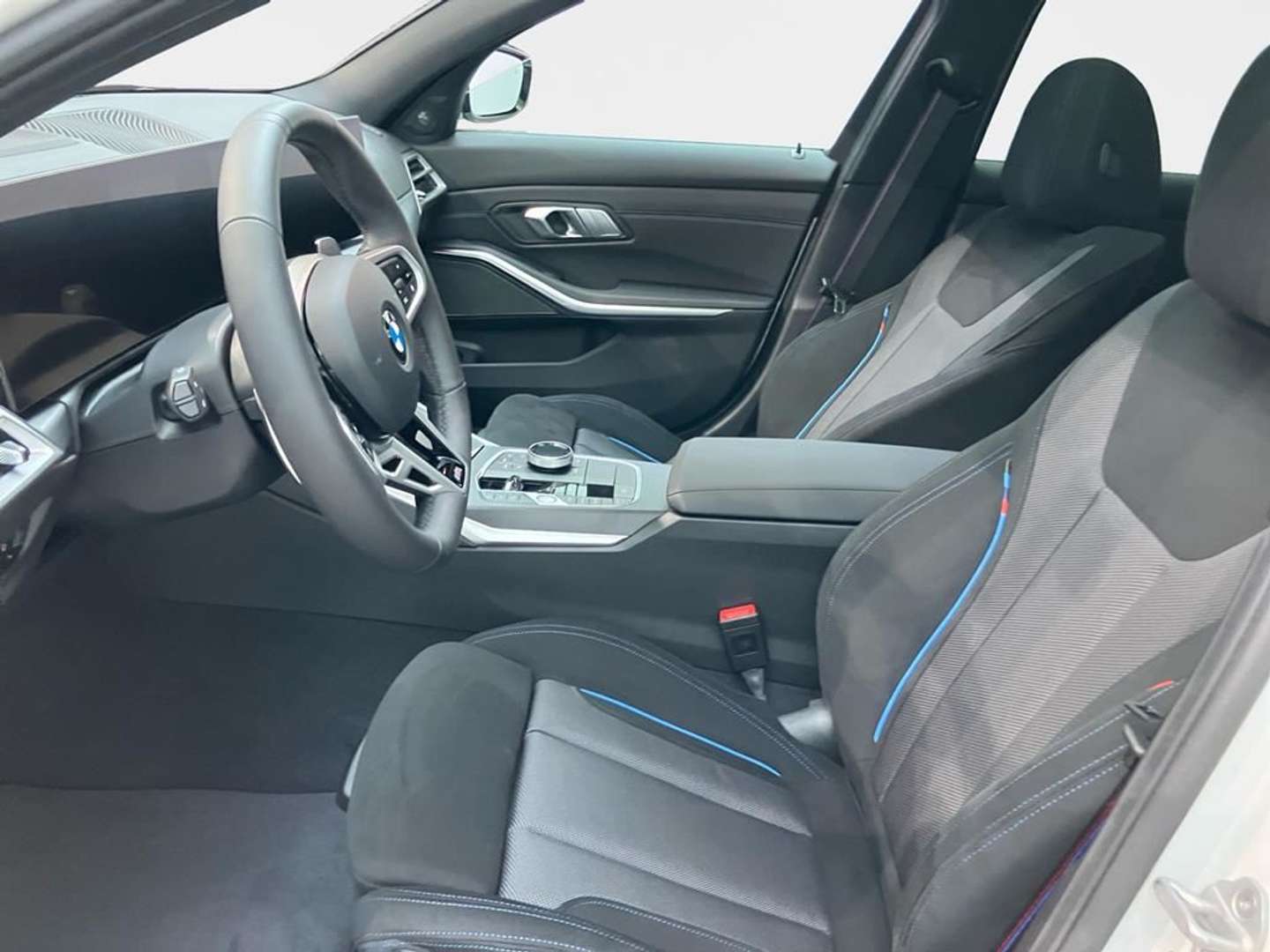 BMW 330 M Sport - 2025 - Joinsteer - #8