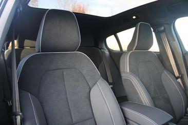 Volvo C40 Recharge PLUS — photo 11