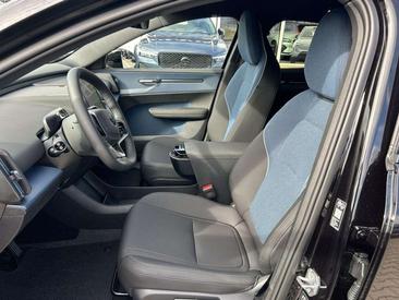 Volvo EX30 Plus — photo 19