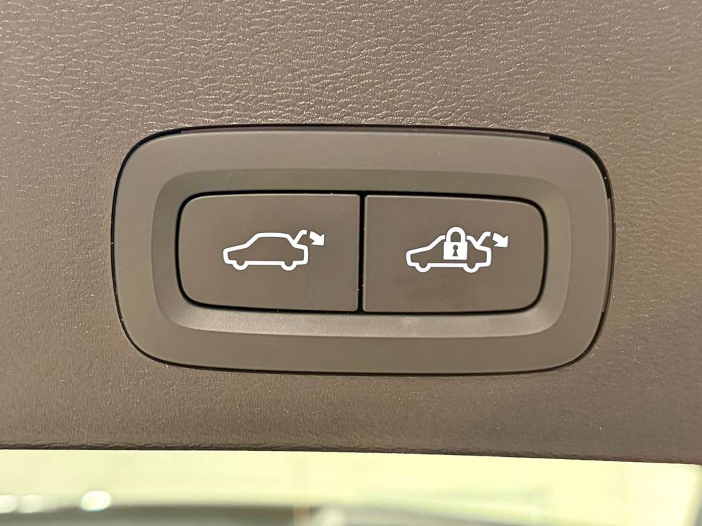 Volvo EX40 Recharge Plus - 2025 - Joinsteer - #10