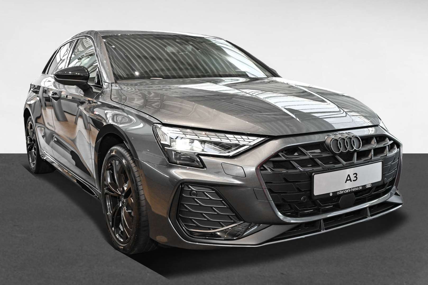 Audi A3 S Line 45 TFSI E - 2025 - Joinsteer - #2