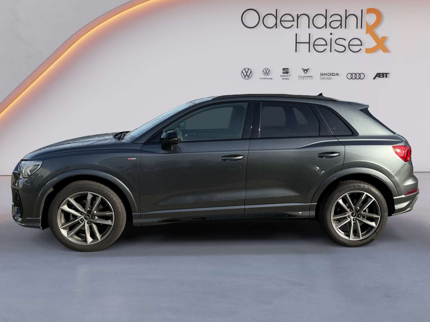 Audi Q3 S Line 35 TFSI - 2025 - Joinsteer - #2