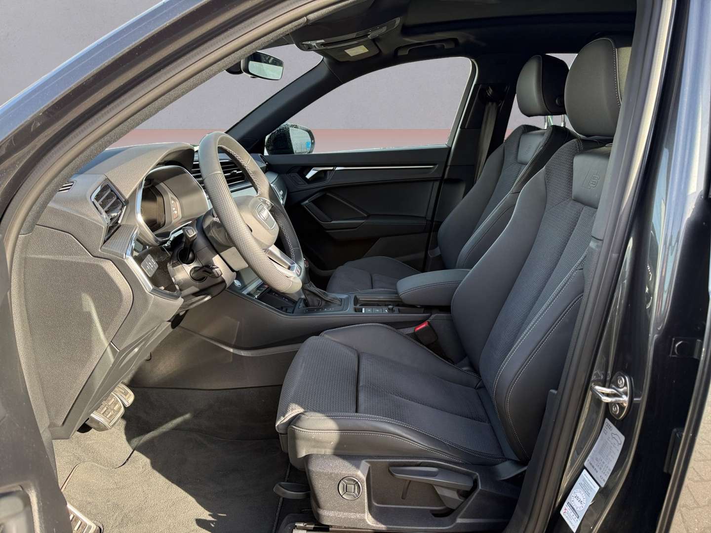 Audi Q3 S Line 35 TFSI - 2025 - Joinsteer - #9