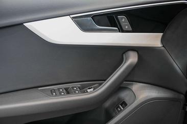 Audi A4 S Line Avant 35 TDI — photo 15
