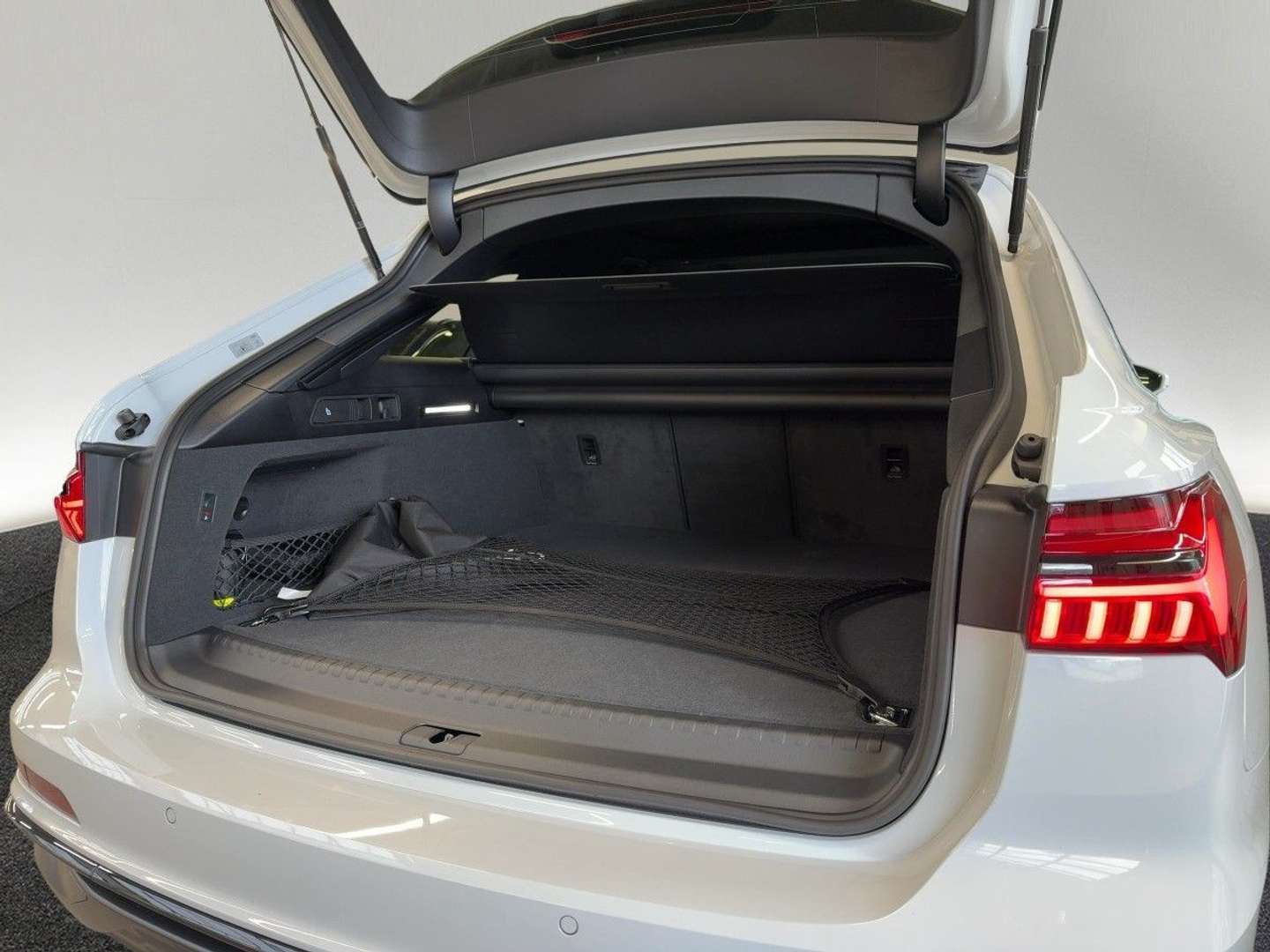 Audi A6 S Line 50 TFSIe - 2025 - Joinsteer - #5