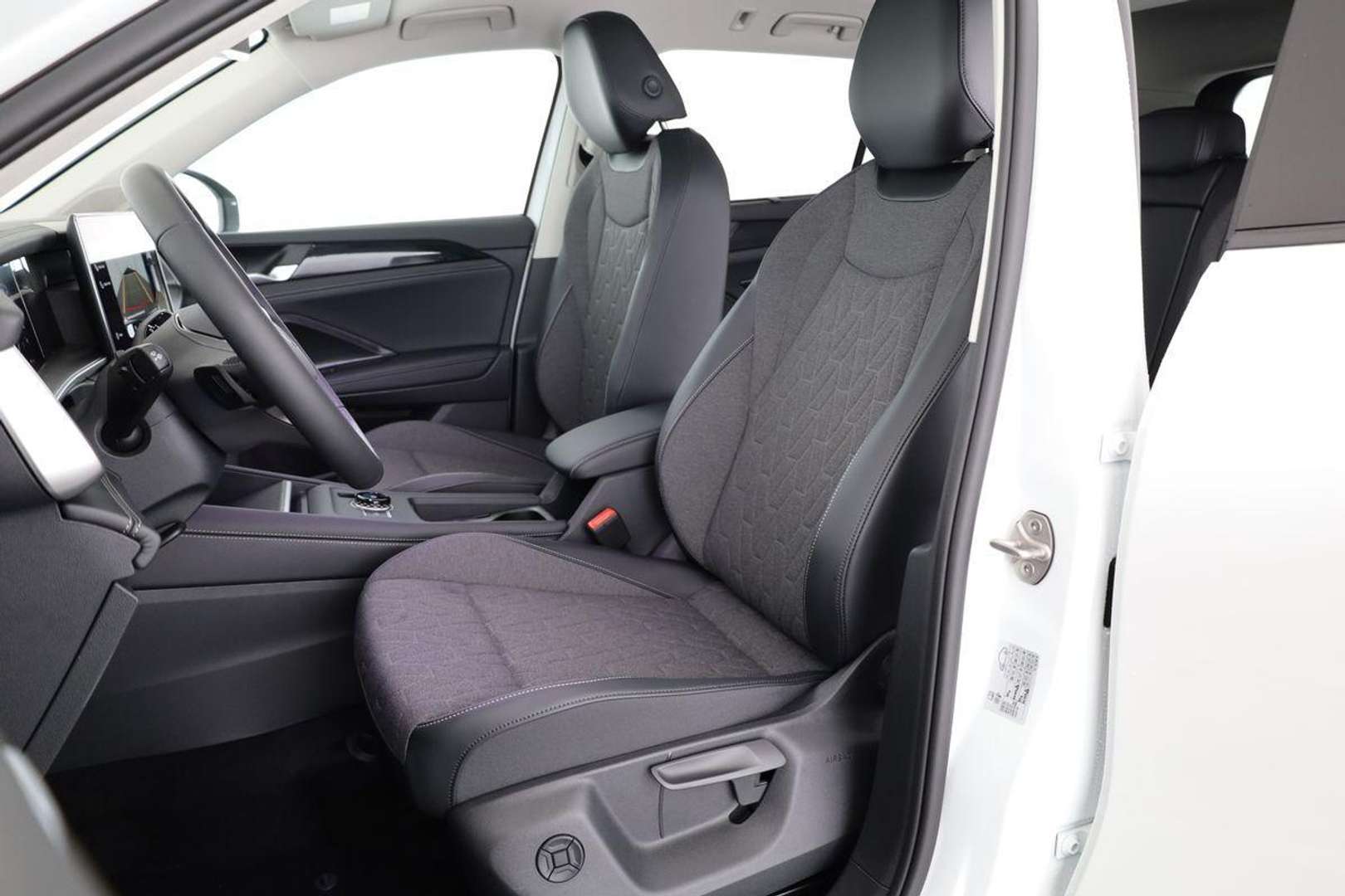 Volkswagen T-CROSS EHybrid Life - 2025 - Joinsteer - #10