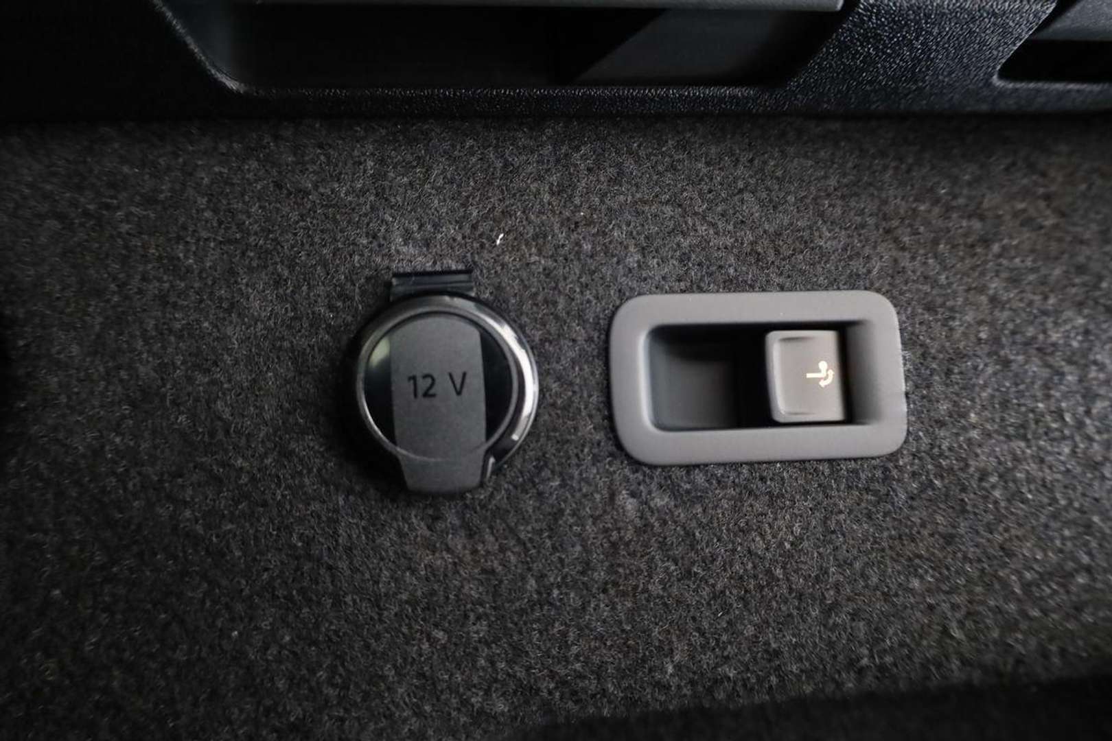 Volkswagen T-CROSS EHybrid Life - 2025 - Joinsteer - #13