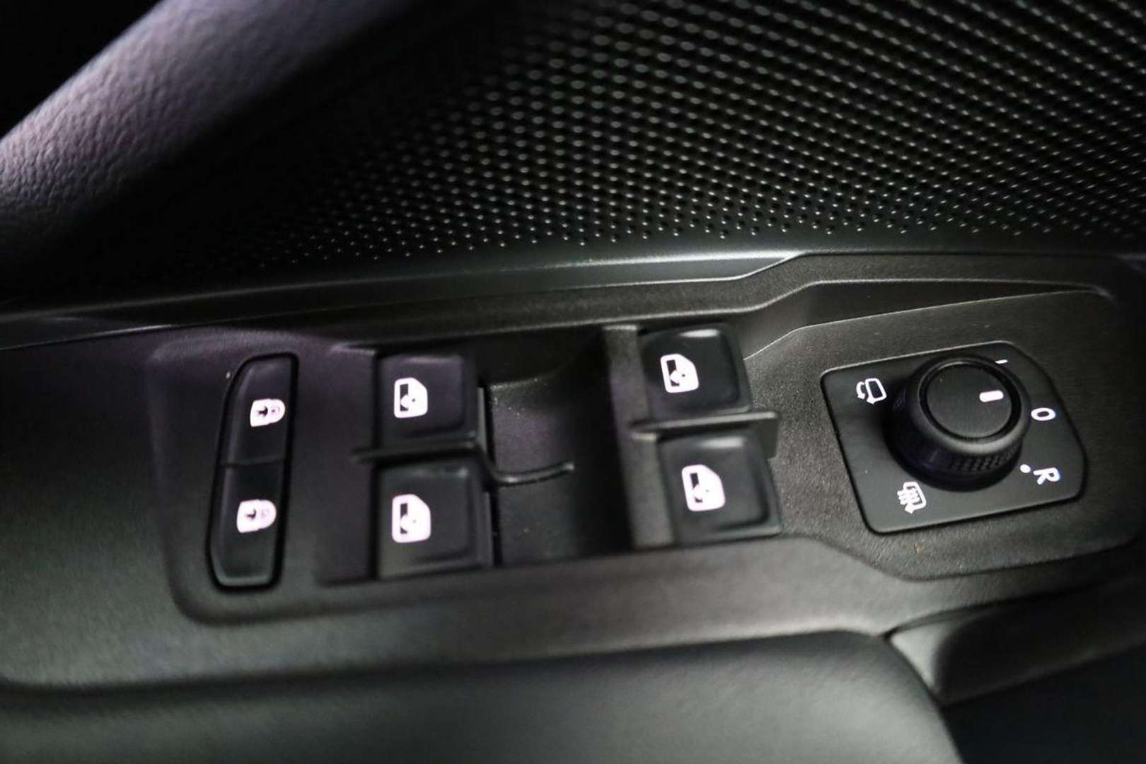 Volkswagen T-CROSS EHybrid Life - 2026 - Joinsteer - #7
