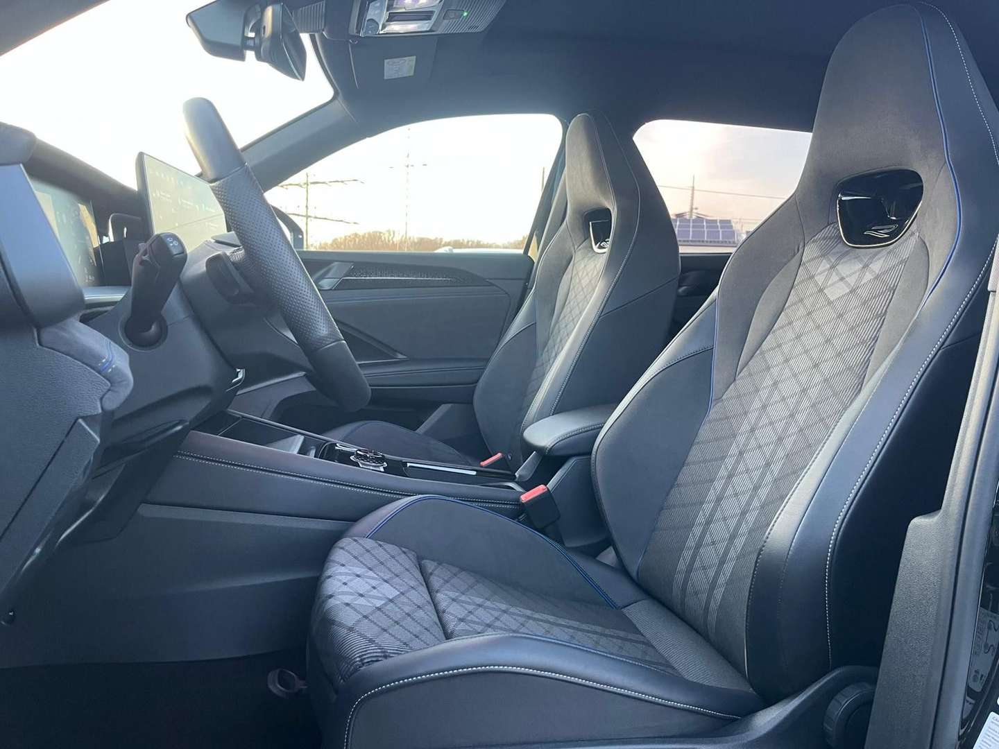 Volkswagen T-CROSS TDI 4Motion R-Line - 2025 - Joinsteer - #13