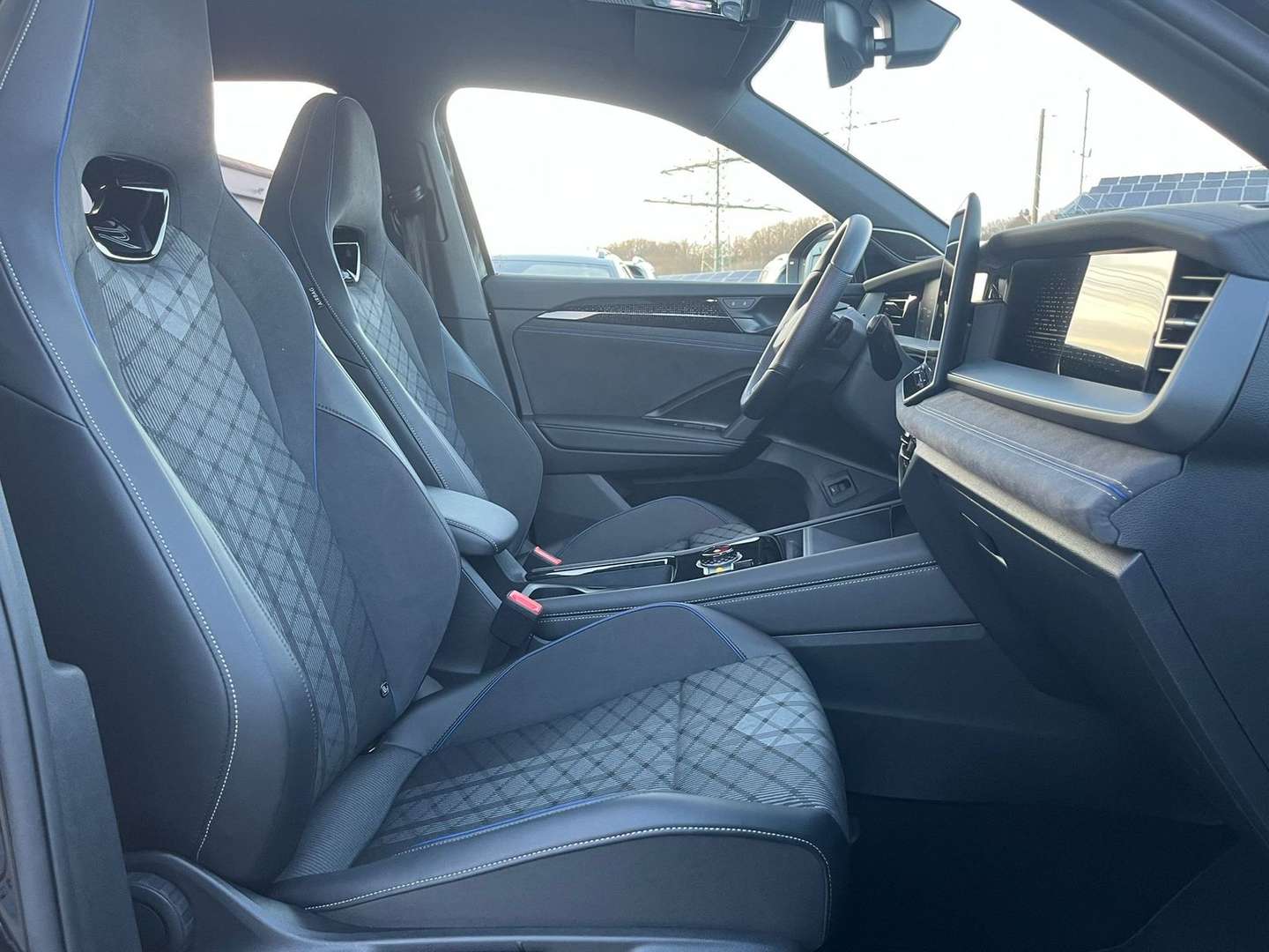 Volkswagen T-CROSS TDI 4Motion R-Line - 2025 - Joinsteer - #19