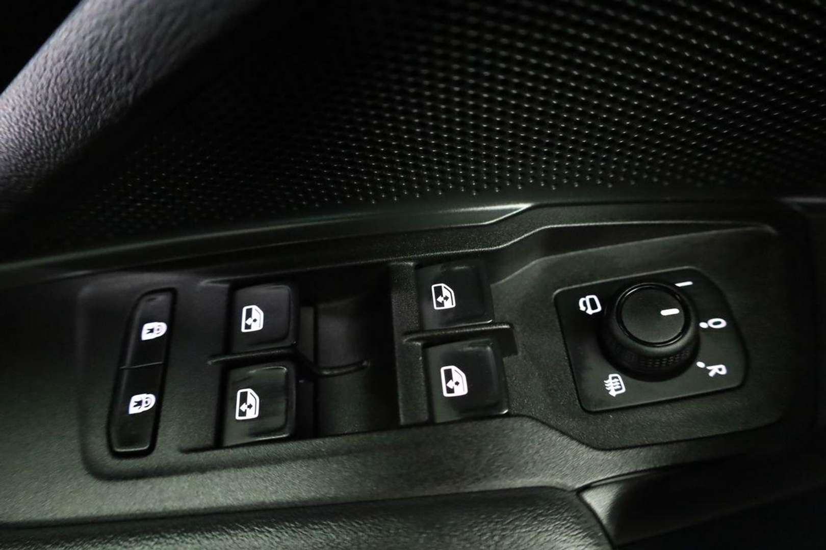 Volkswagen T-CROSS EHybrid Life - 2025 - Joinsteer - #9