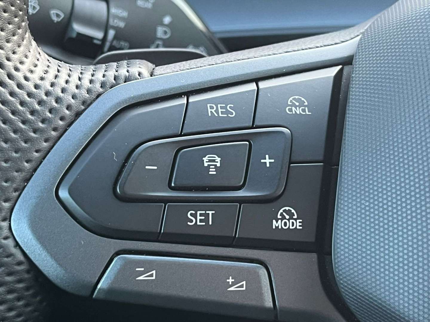 Volkswagen T-CROSS TDI 4Motion R-Line - 2025 - Joinsteer - #24