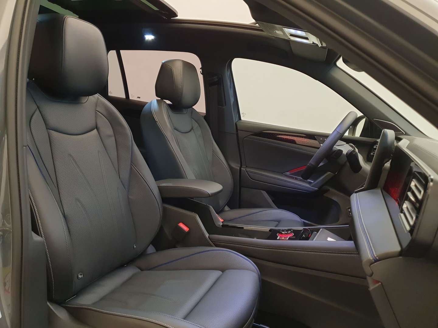 Volkswagen TIGUAN EHybrid R-Line - 2026 - Joinsteer - #3