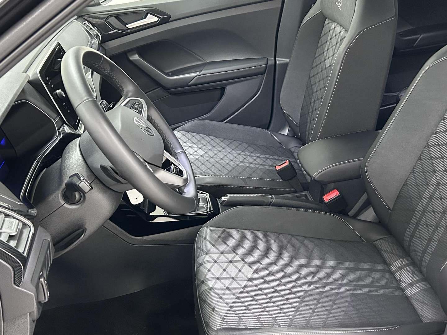 Volkswagen T-CROSS TSI R-Line - 2025 - Joinsteer - #6