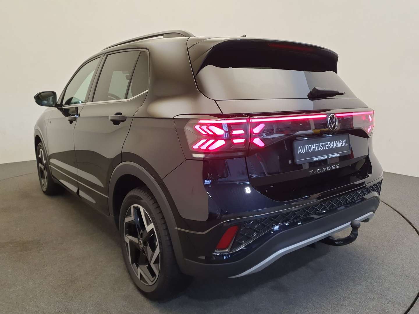 Volkswagen T-CROSS R-Line - 2025 - Joinsteer - #7