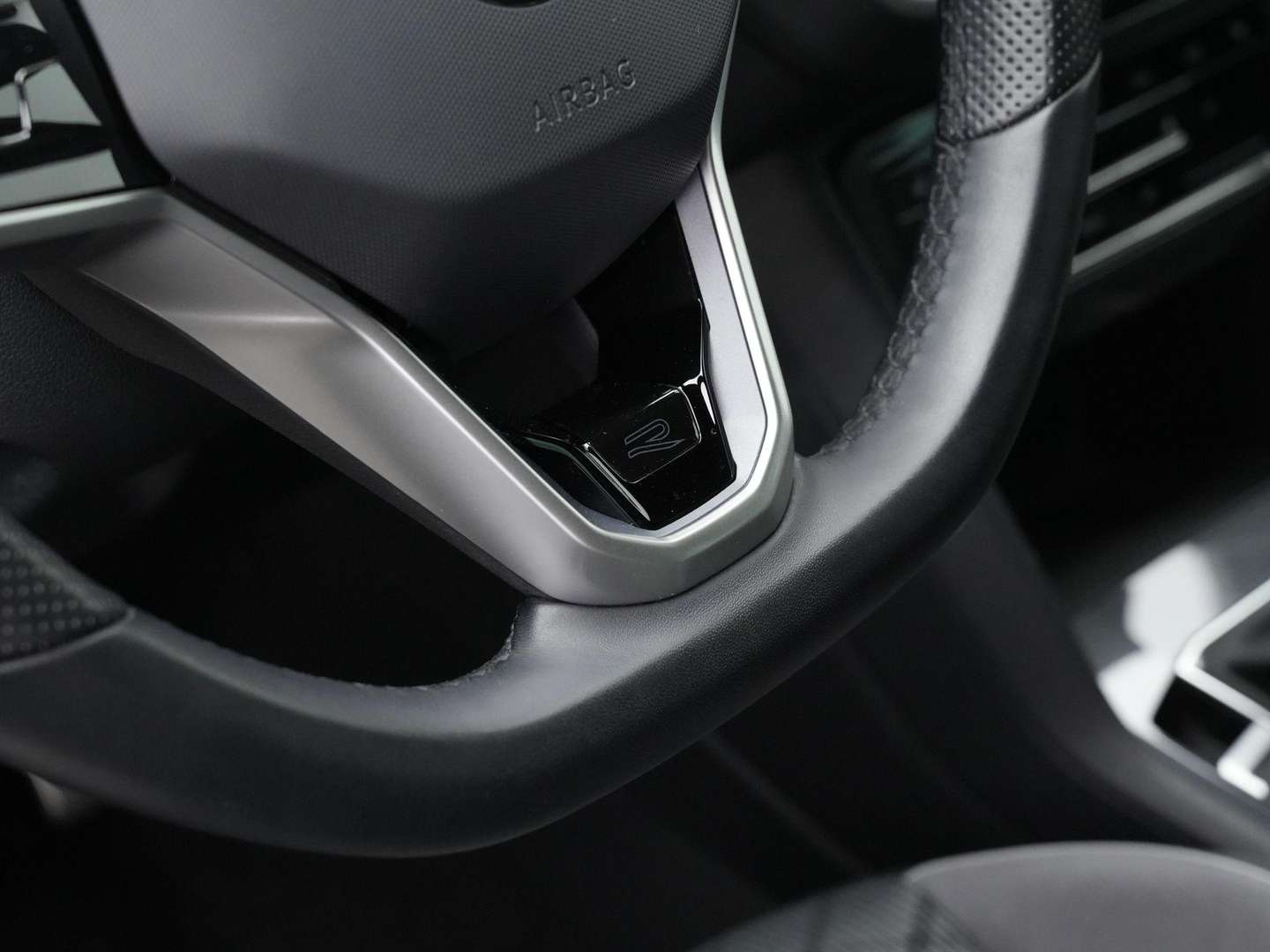 Volkswagen TIGUAN EHybrid R-Line - 2023 - Joinsteer - #8