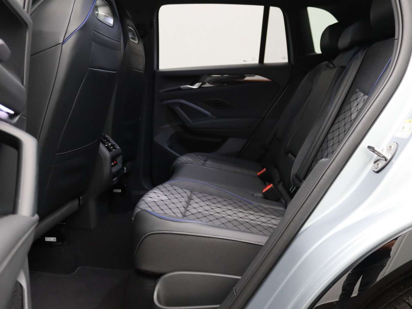 Volkswagen TIGUAN TDI 4Motion R-Line - 2026 - Joinsteer - #9