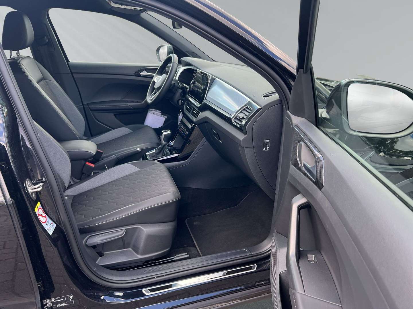 Volkswagen T-CROSS TSI Life - 2025 - Joinsteer - #9