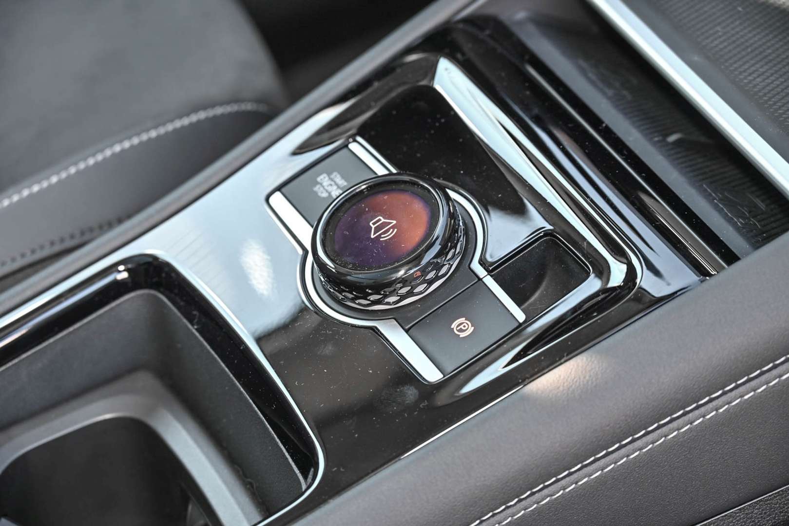 Volkswagen TIGUAN TDI 4Motion Elegance - 2025 - Joinsteer - #9