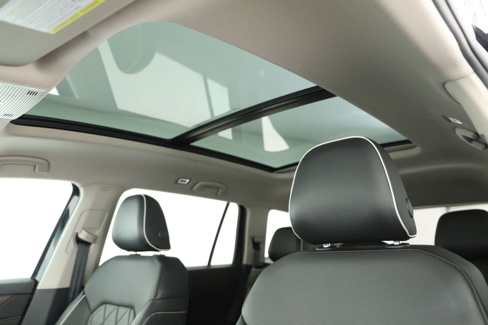 Volkswagen Atlas 4Motion Premium - 2023 - Joinsteer - #8