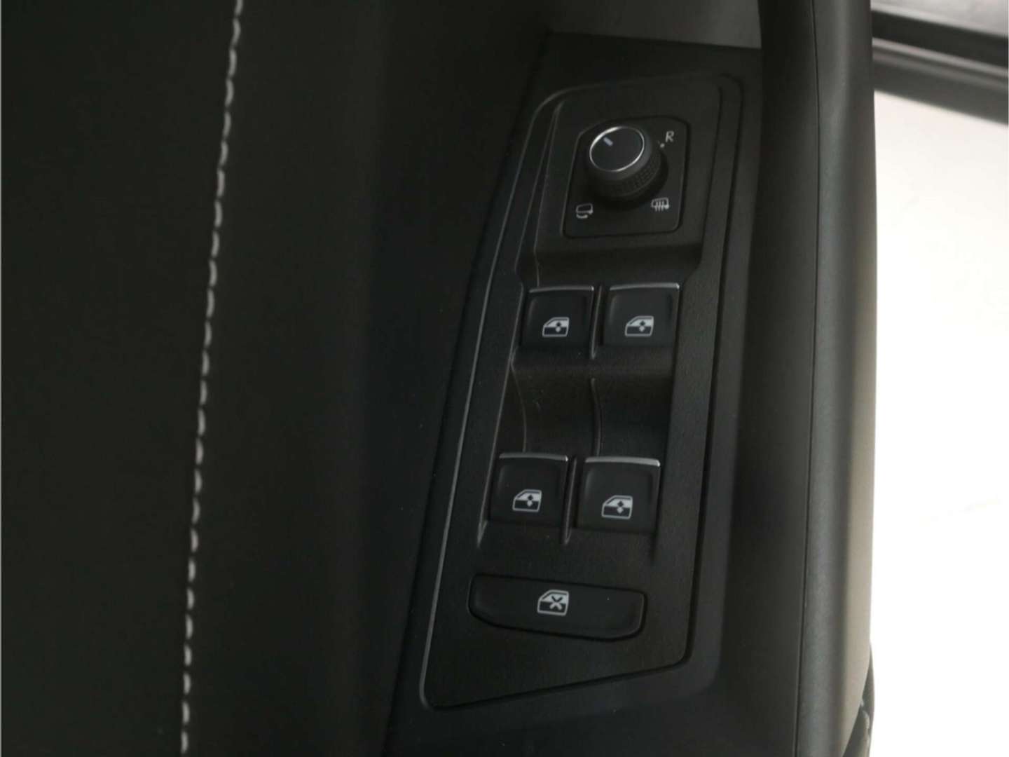 Volkswagen T-Roc 4Motion R-Line - 2024 - Joinsteer - #20