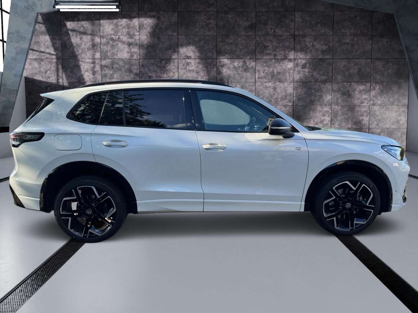 Volkswagen TIGUAN TDI 4Motion R-Line - 2024 - Joinsteer - #5