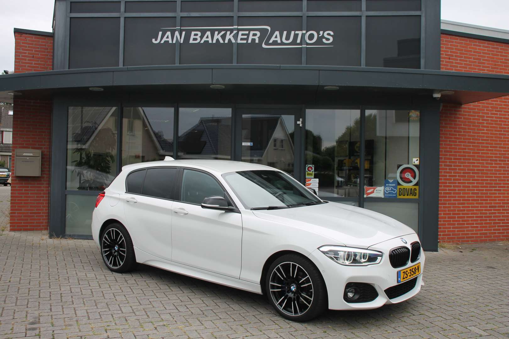 BMW Série 1 118i Executive - 2018 - Joinsteer - #2