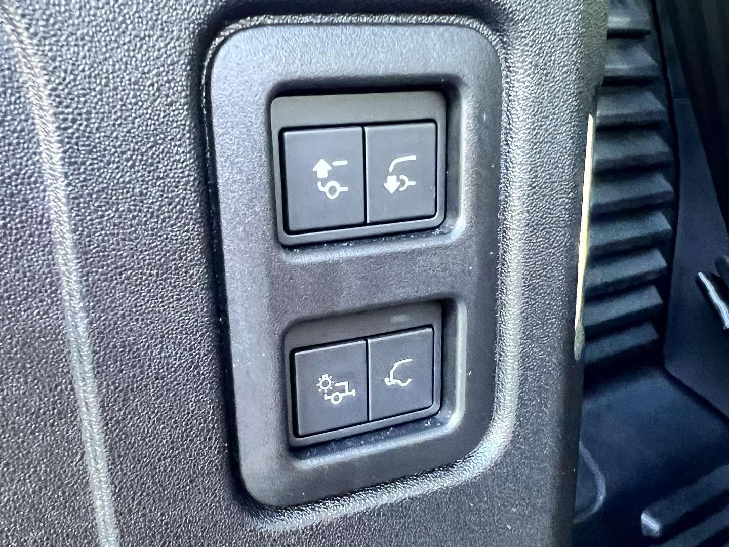 Land Rover Defender D200 S - 2025 - Joinsteer - #24