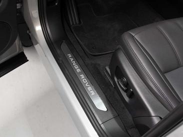 Land Rover Range Rover Evoque P270e PHEV AWD Dynamic SE — photo 17