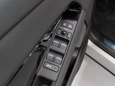 Land Rover Range Rover Evoque P270e PHEV AWD Dynamic SE — photo 19
