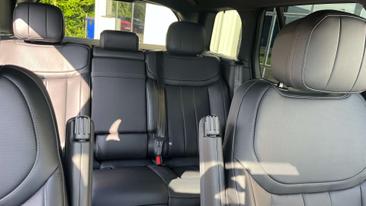 Land Rover Range Rover HSE P550E — photo 11