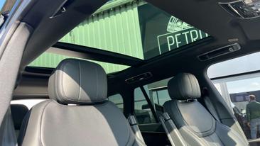 Land Rover Range Rover HSE P550E — photo 13