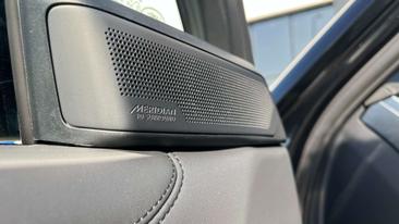 Land Rover Range Rover HSE P550E — photo 22