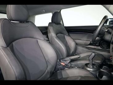 Mini Hatch 3 Portes Cooper — photo 11