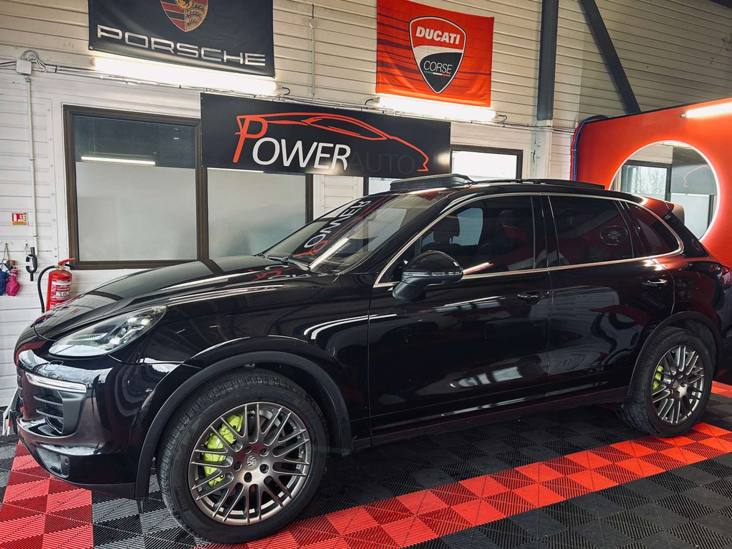 Porsche Cayenne E-Hybrid - 2016 - Joinsteer - #2