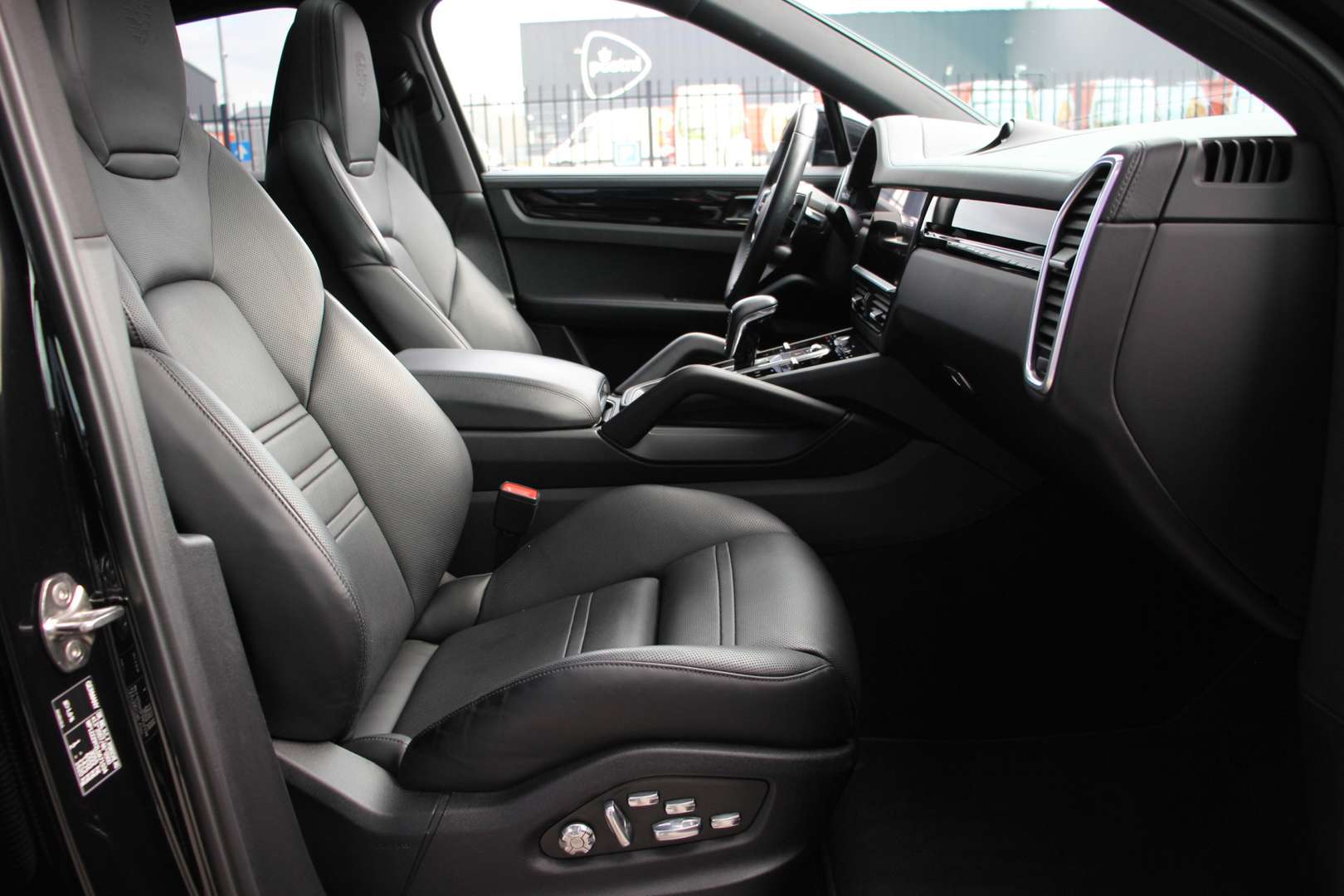Porsche Cayenne Coupé E-Hybrid - 2020 - Joinsteer - #13