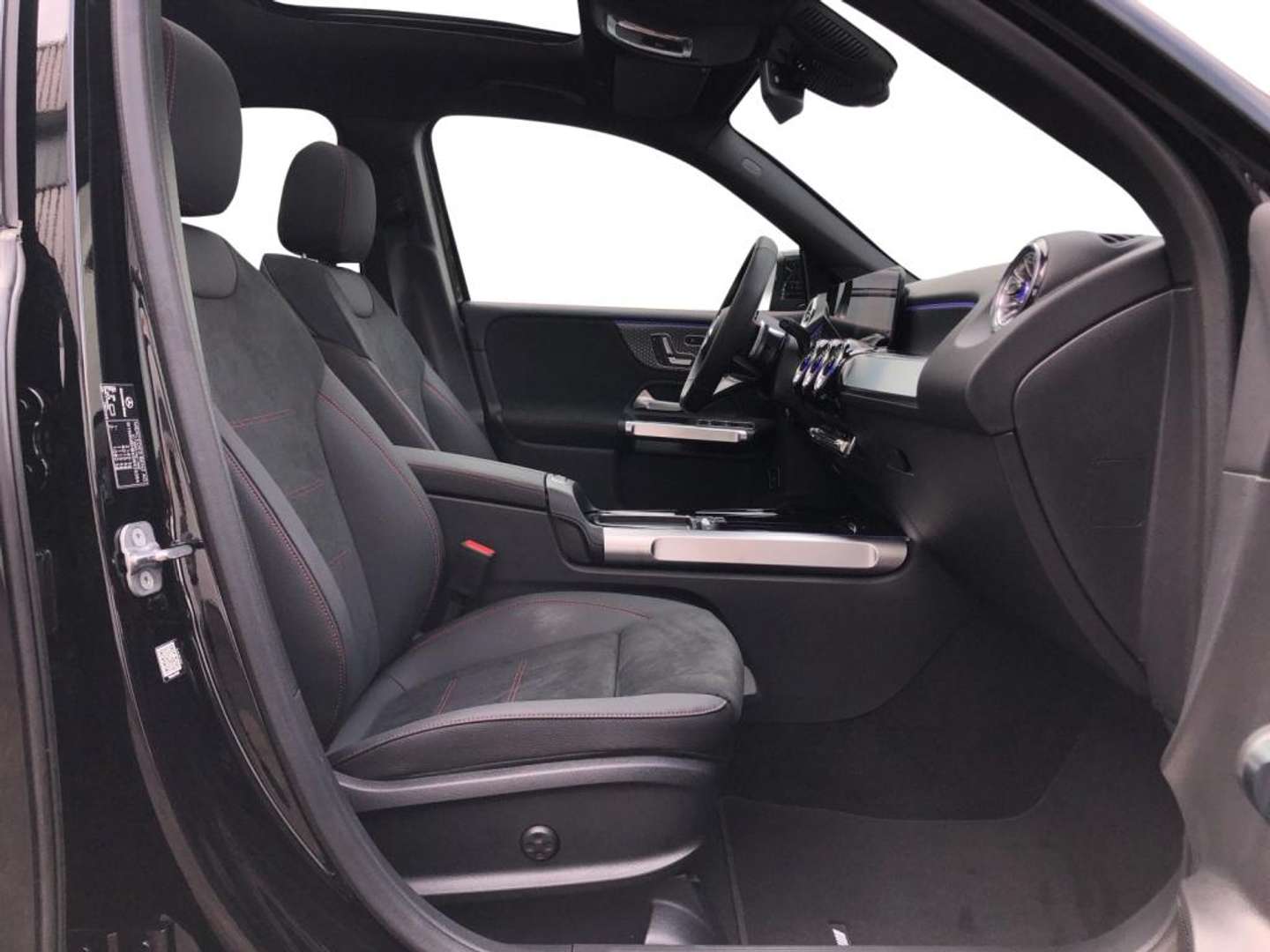 Mercedes GLB 200 AMG Line - 2025 - Joinsteer - #3