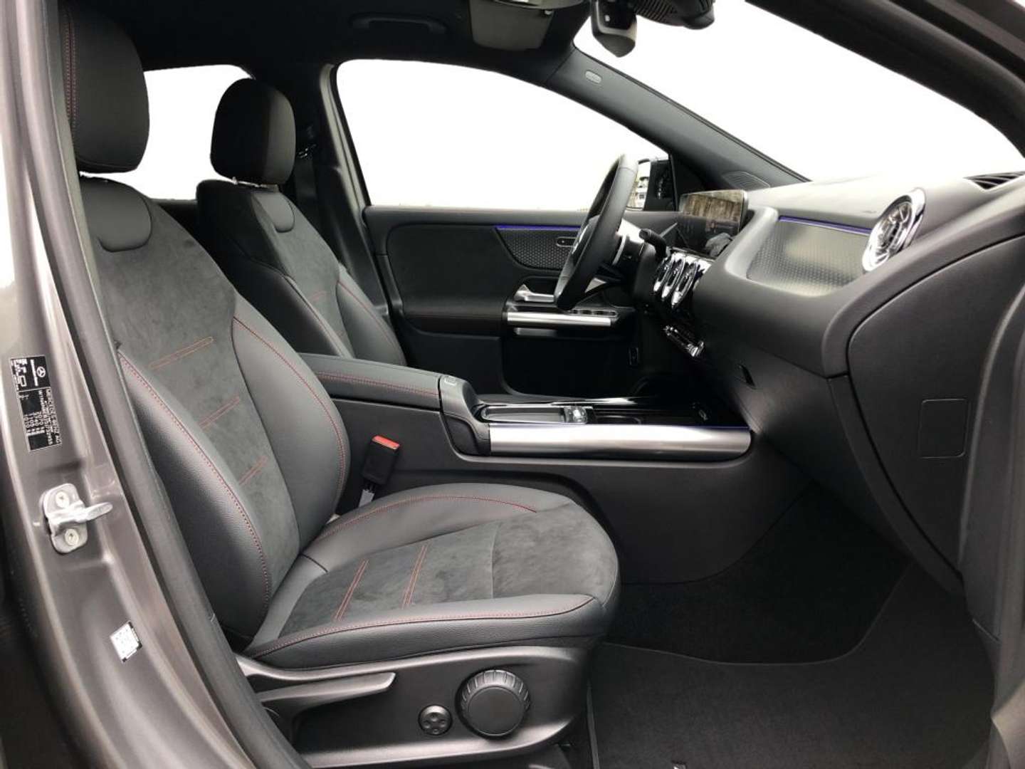 Mercedes GLA 180 AMG Line - 2025 - Joinsteer - #3