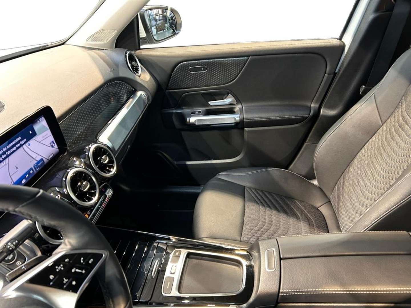 Mercedes GLB 250 250 Progressive - 2025 - Joinsteer - #4