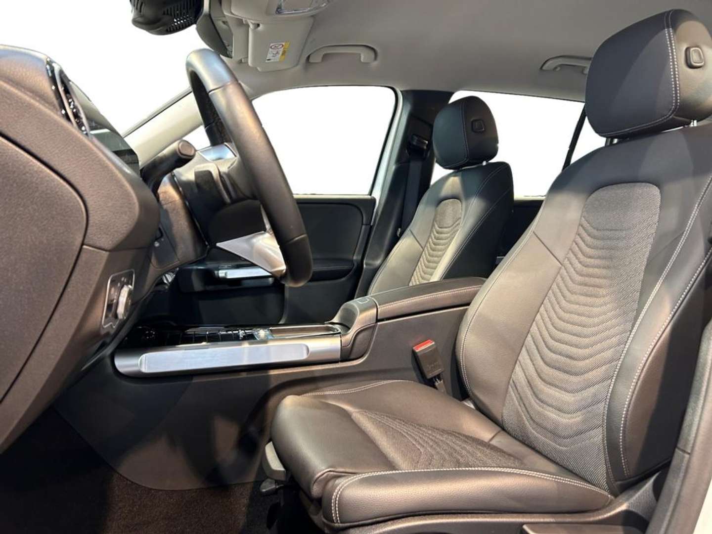 Mercedes GLB 250 250 Progressive - 2025 - Joinsteer - #5