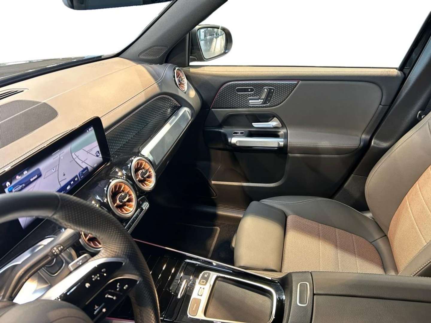 Mercedes EQB 350 Night Edition - 2025 - Joinsteer - #4