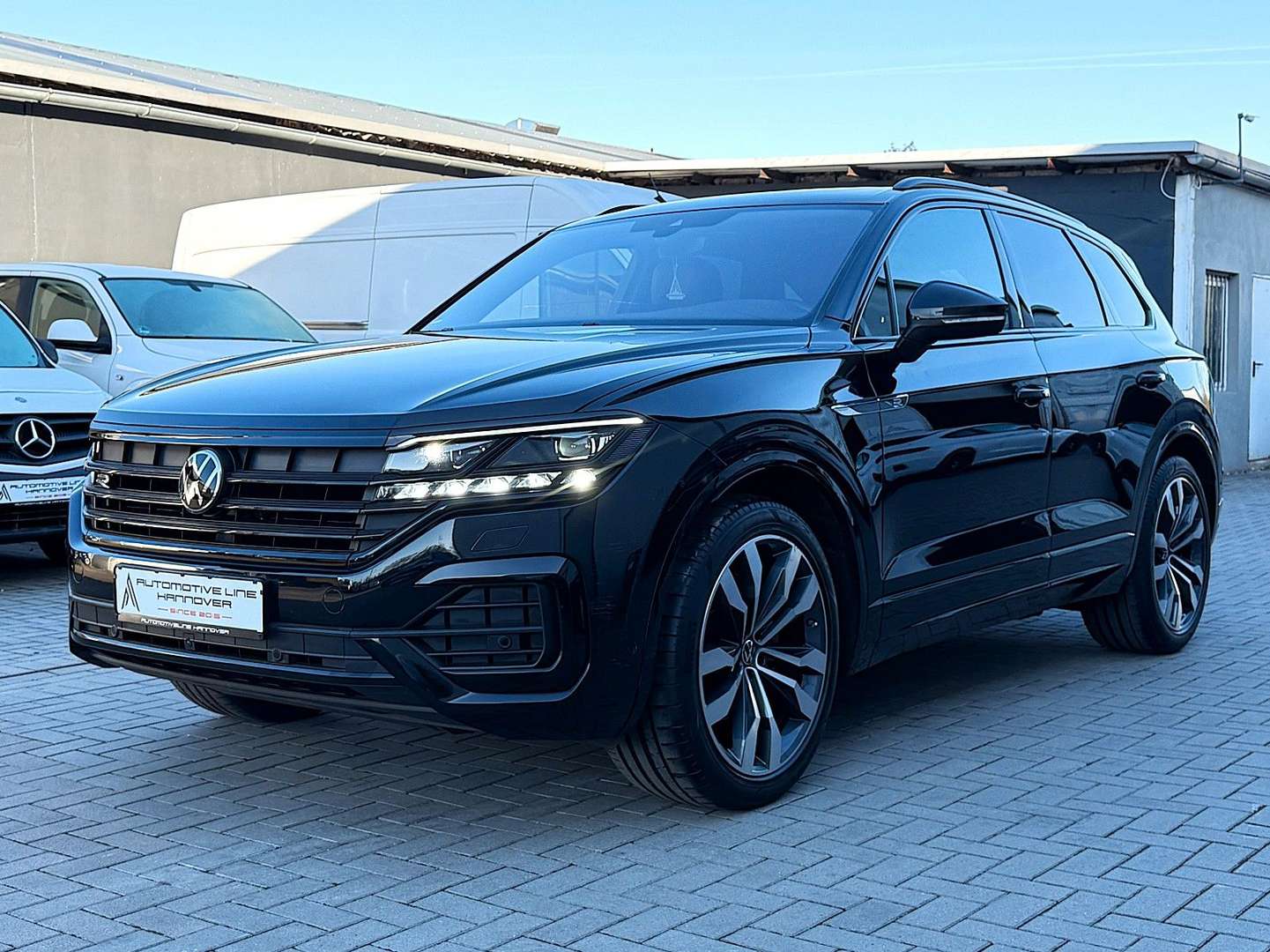 Volkswagen Touareg R-Line - 2023 - Joinsteer - #2
