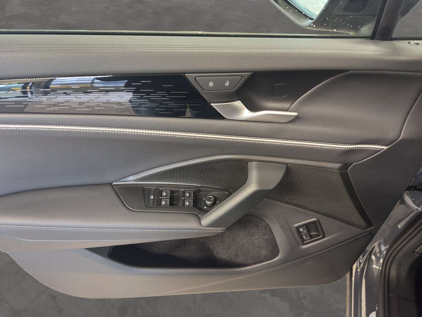 Volkswagen Tayron EHybrid Elegance - 2025 - Joinsteer - #10
