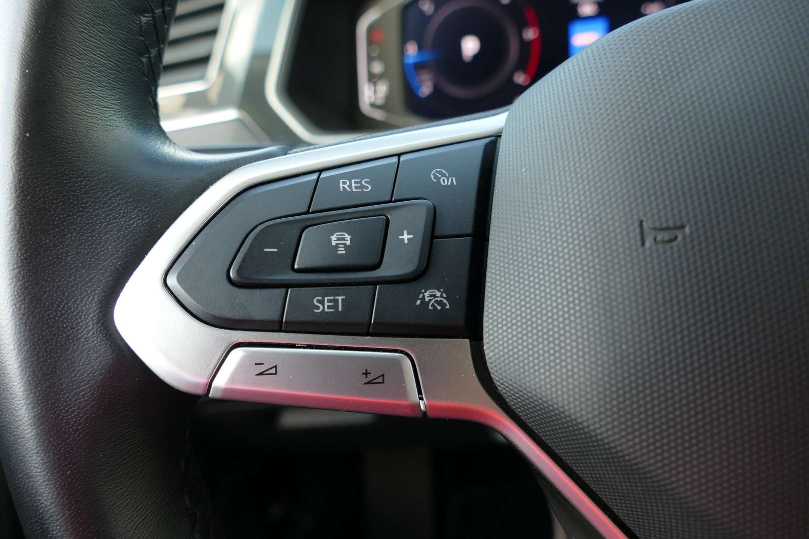 Volkswagen TIGUAN TDI 4Motion Elegance - 2021 - Joinsteer - #13