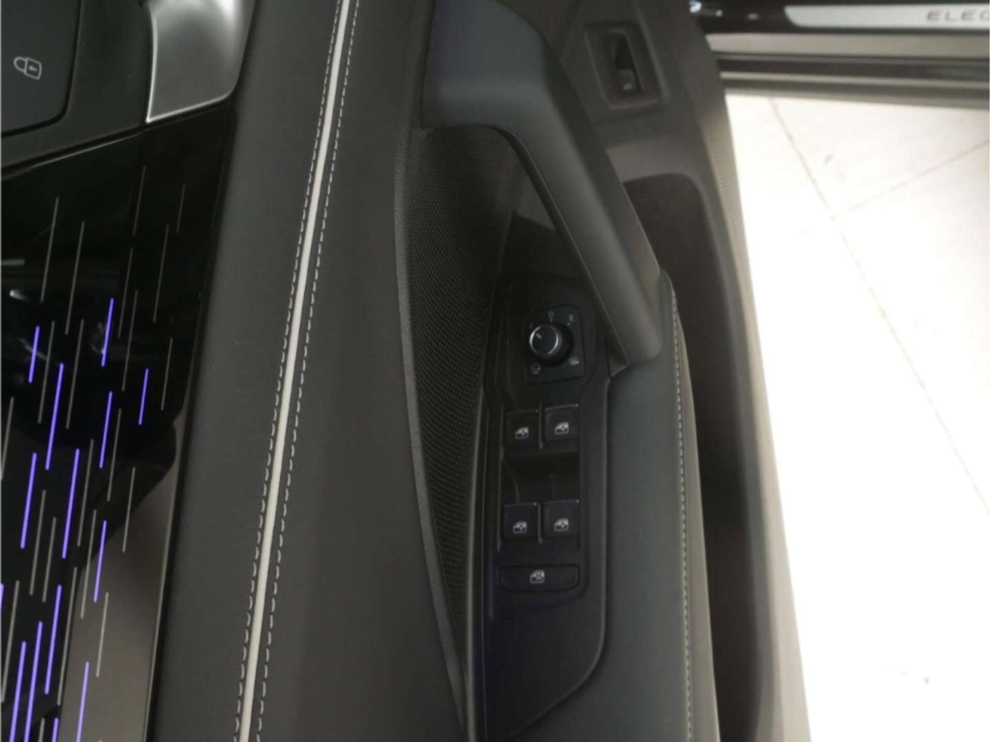 Volkswagen Tayron TDI 4Motion Elegance - 2025 - Joinsteer - #8