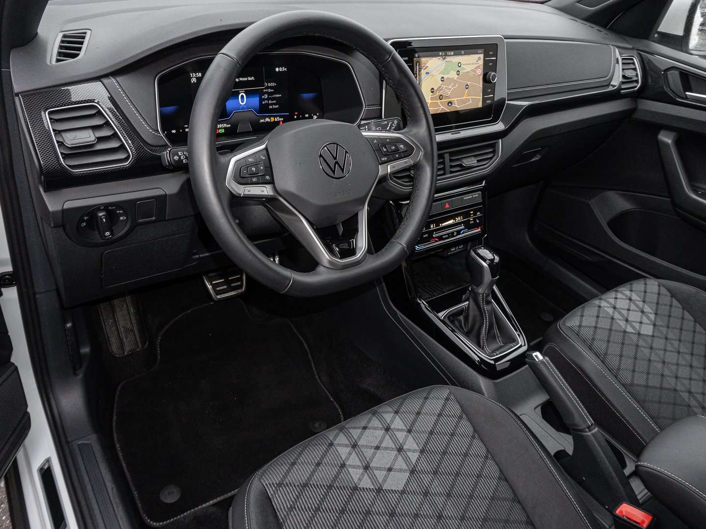Volkswagen T-CROSS R-Line - 2025 - Joinsteer - #9