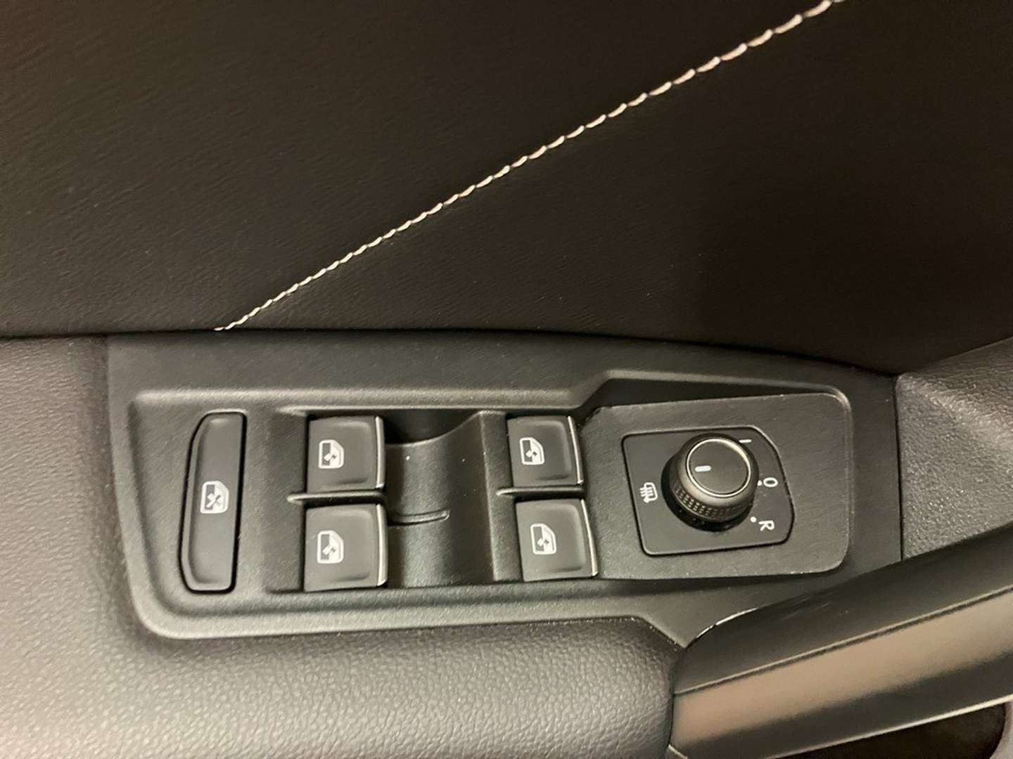Volkswagen TIGUAN TDI 4Motion R-Line - 2024 - Joinsteer - #8