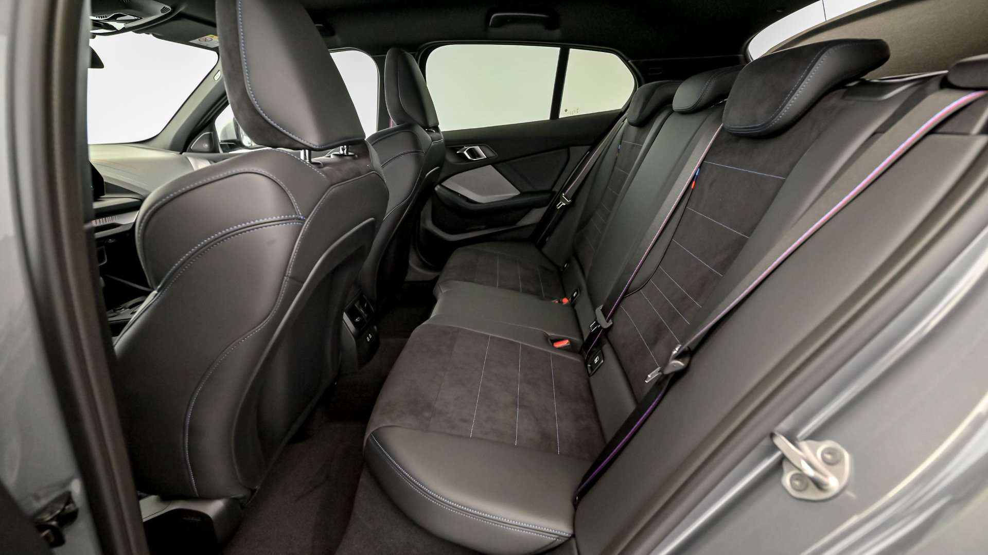 BMW 120i - 2025 - Joinsteer - #11