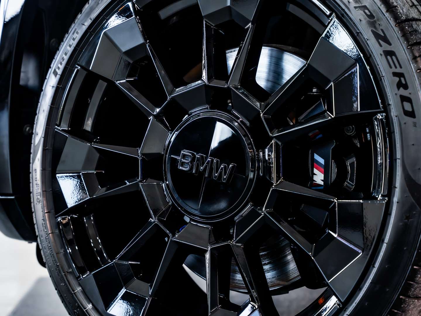 BMW XM M Sport PHEV 4.4AS - 2023 - Joinsteer - #4